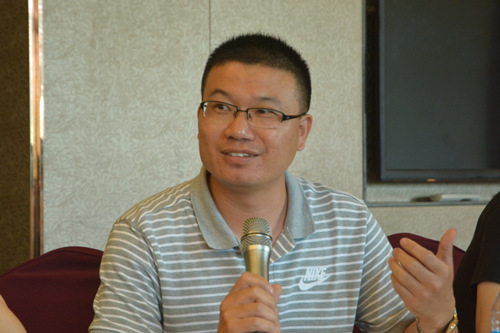 10.乐清育英初中分校林宗孝老师在会上发言DSC_8277 - _副本.jpg